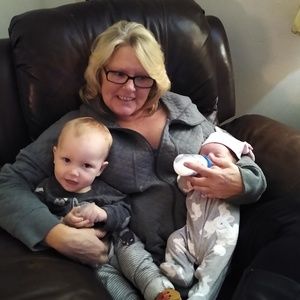 Meet your Posher, Sharon